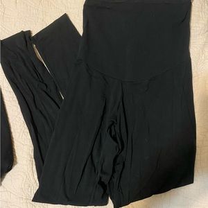 A Pea in the Pod over the belly maternity leggings, L. VGUC. LUXE ESSENTIALS